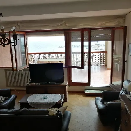 La Casa Sul Golfo Apartmán *